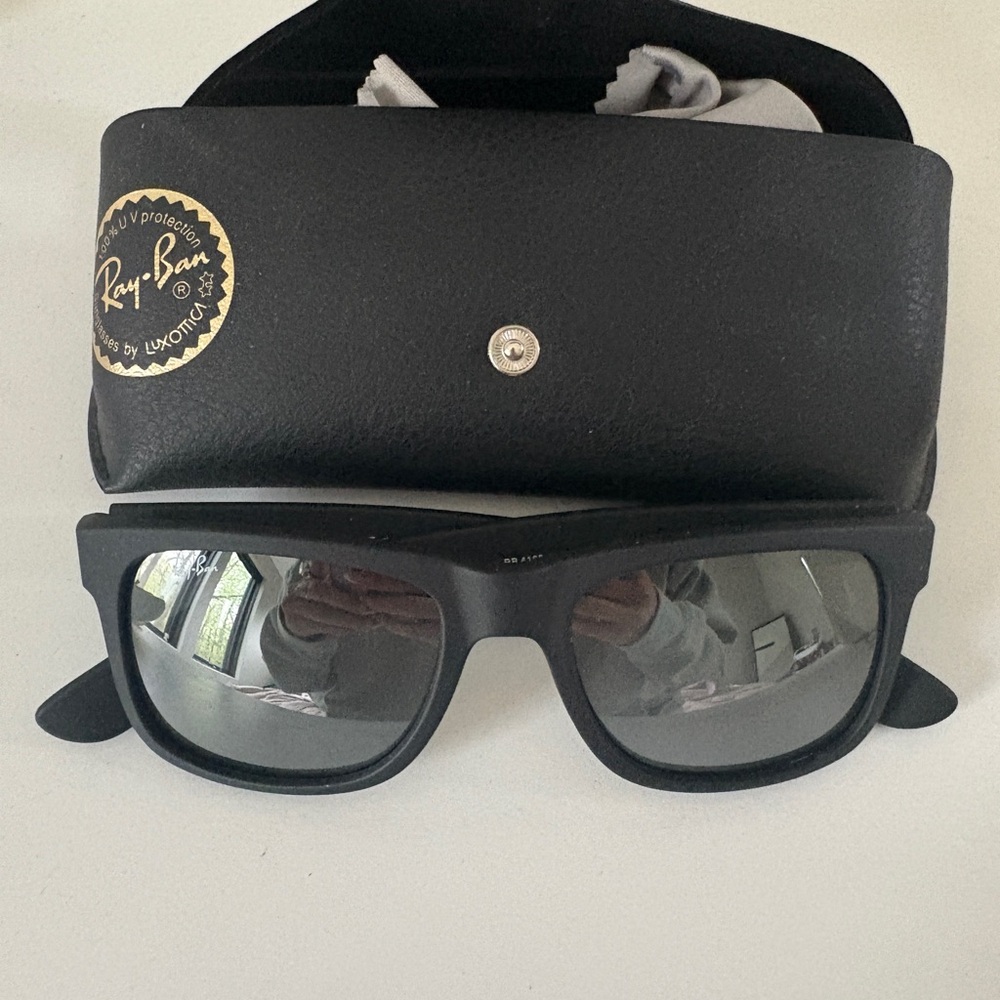 Ray-Ban Justin Classic Black Sunglasses